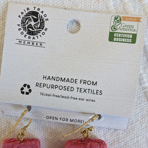 Kantha dangle earrings - Picture 3 of 3